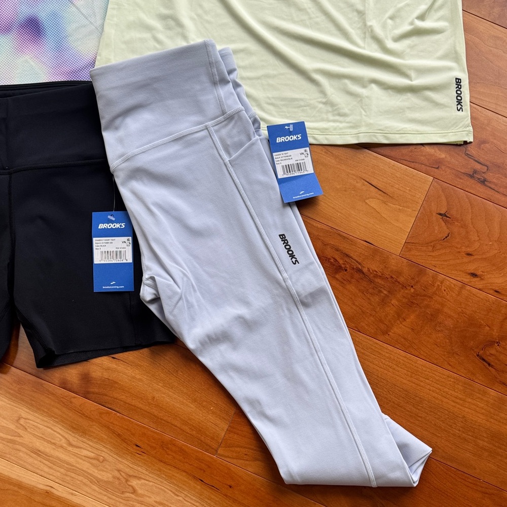 Brooks Running Bundle - Small - Picture 6 of 10